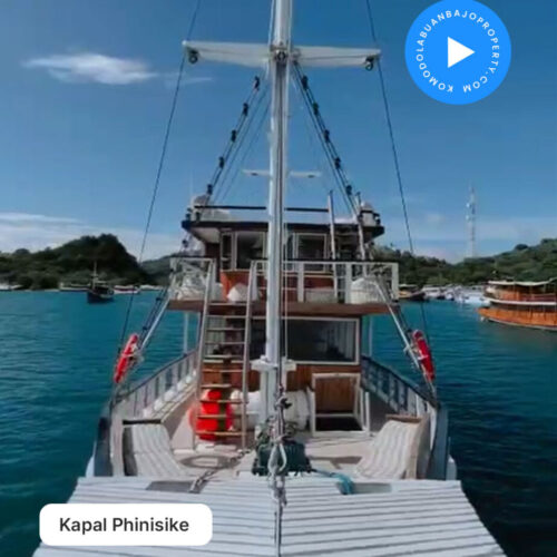 Di Jual Kapal wisata Phinisike Komodo