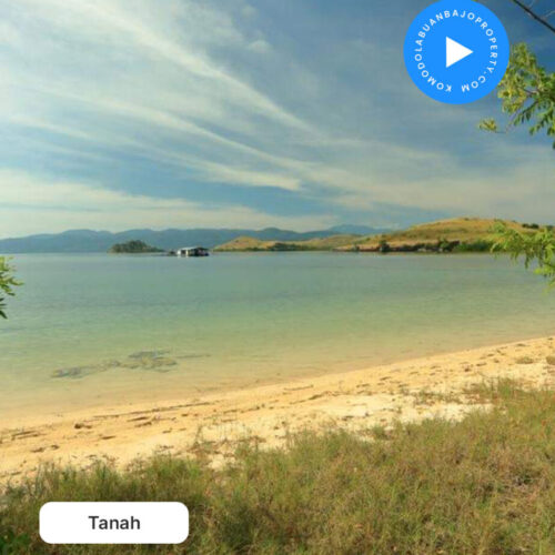 Tanah di Lokasi pinggir pantai wai cicu sebelah utara